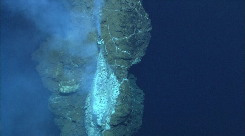 ROCKS THAT SET THEMSELVES ON FIRE: Why Deep-Sea Minerals From Off Oregon Burst Into Flames in a USGS Lab